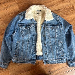 Universal Threads Sherpa Lined Jean Jacket